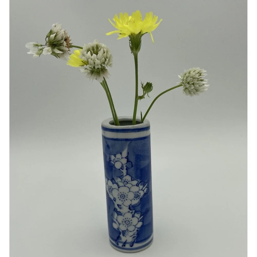 Vintage Hand Painted Blue & White Cherry Blossom Bud‎ Vase 4
